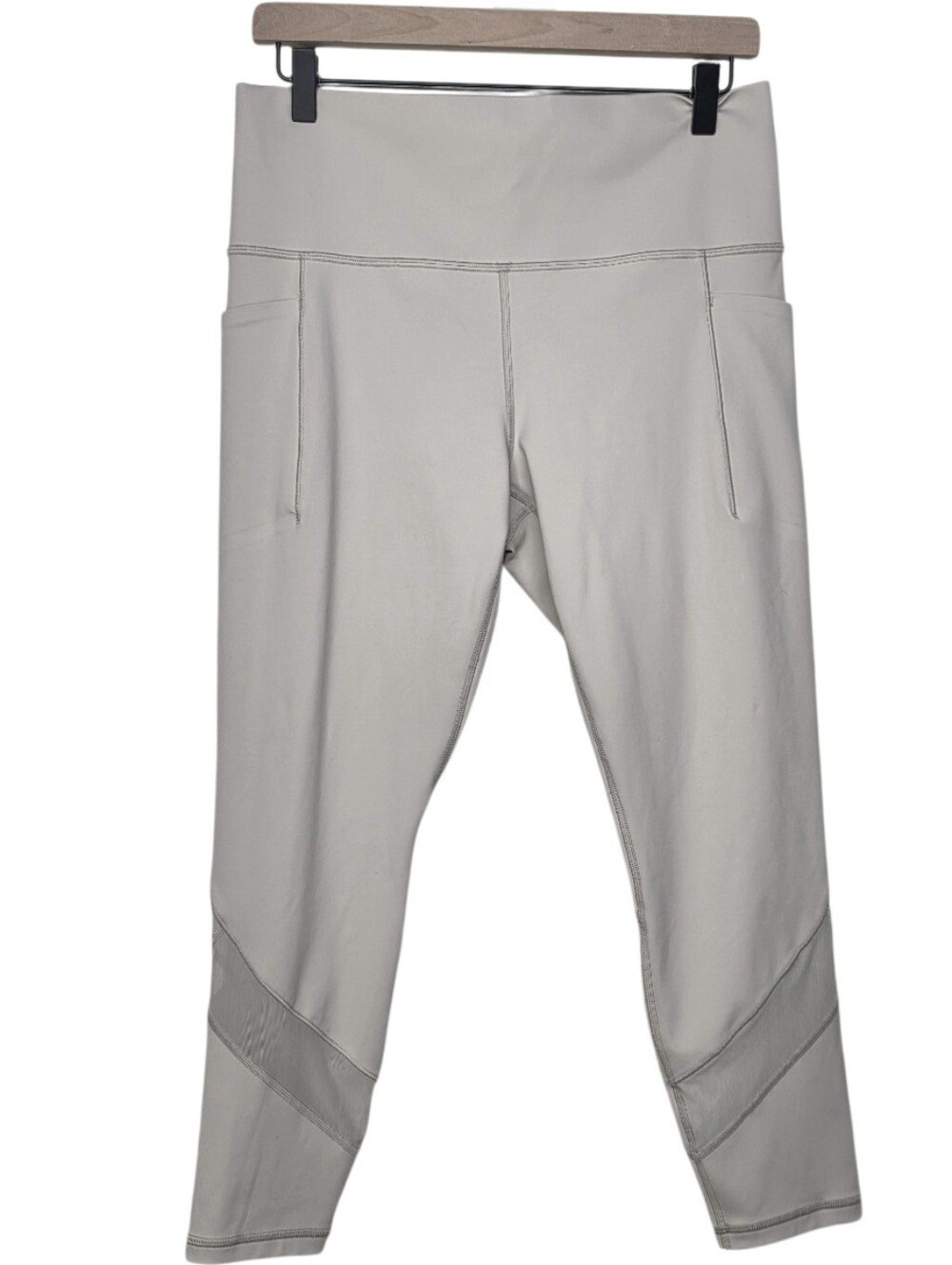 Athleta Pale Beige Salutation Stash Mesh Tight Legging Size Large